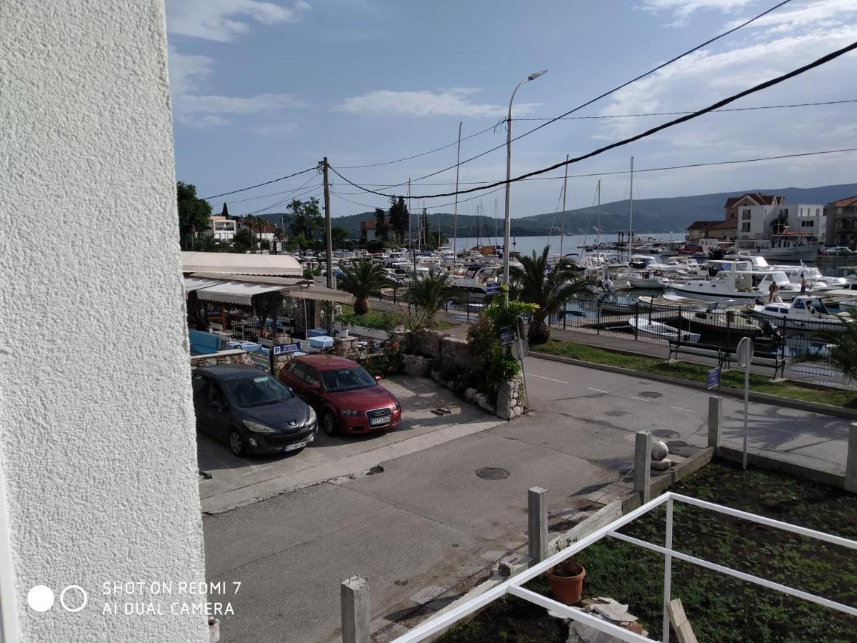 Old Marine House Lägenhet Tivat Exteriör bild